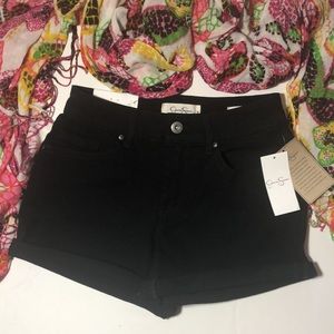Women’s Jessica Simpson forever short 24